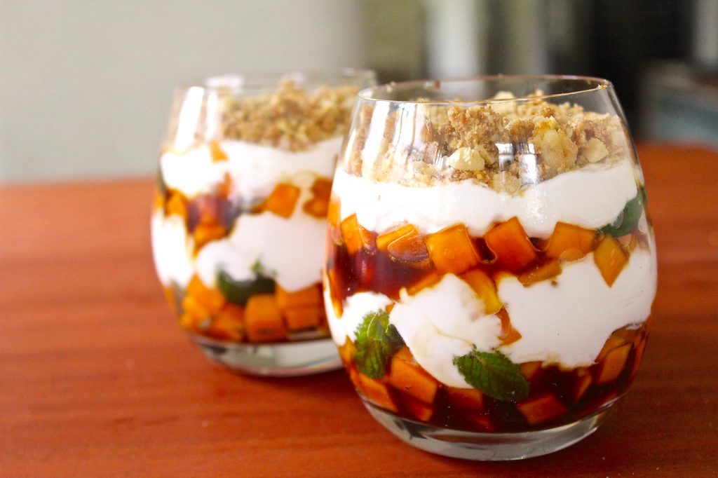 Recipe Red Papaya Coconut Yoghurt And Macadamia Crumble01