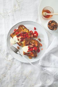 Recipe Panettone French Toast With Berries And Cinnamon Toasted Pecans